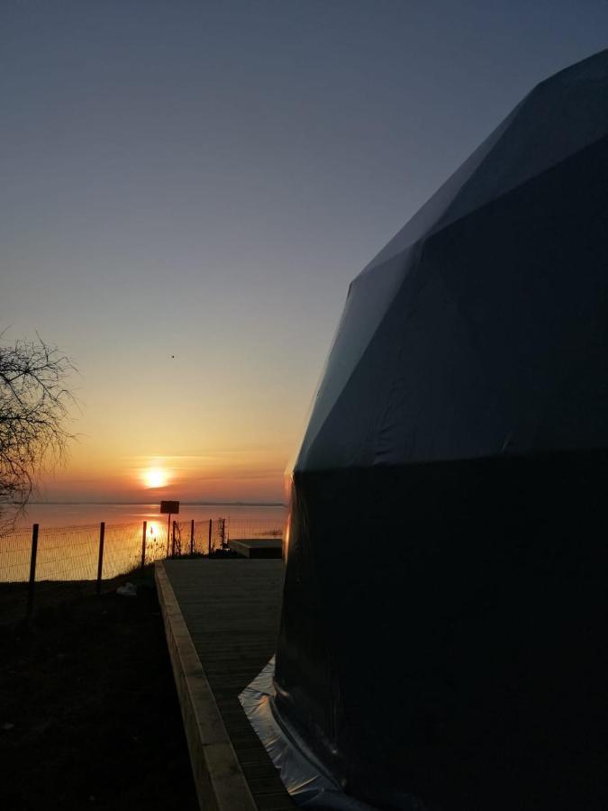 Hotel Beautiful Located Dome Wapnica  Esterno foto