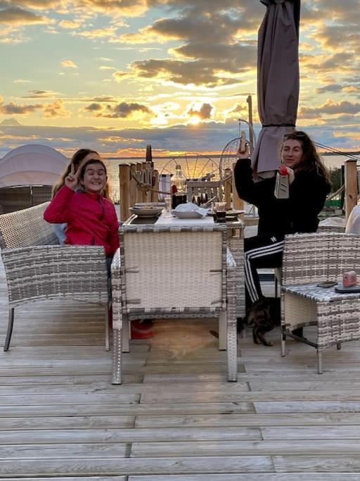 Hotel Beautiful Located Dome Wapnica  Esterno foto