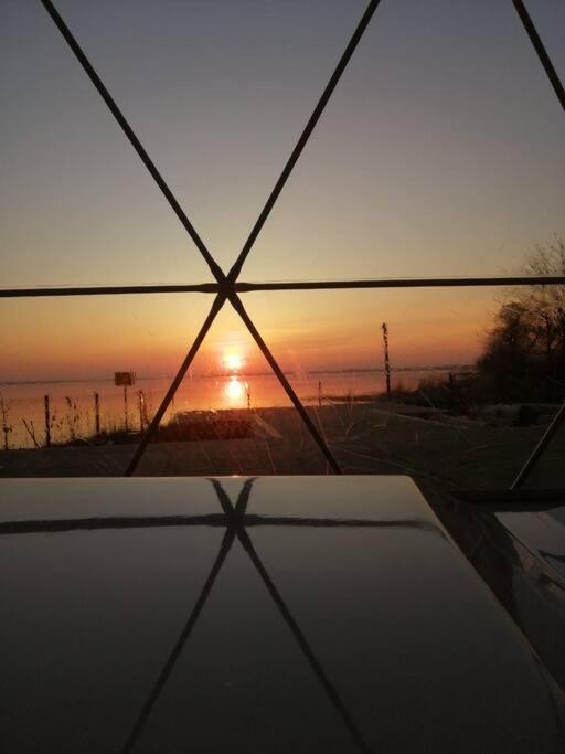 Hotel Beautiful Located Dome Wapnica  Esterno foto