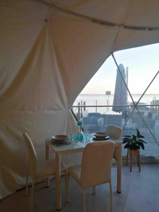 Hotel Beautiful Located Dome Wapnica  Esterno foto